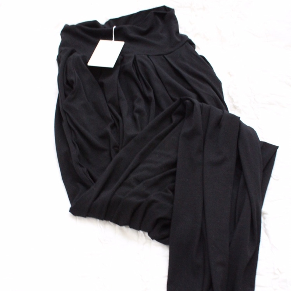 High waisted, pleated front stretch jogger